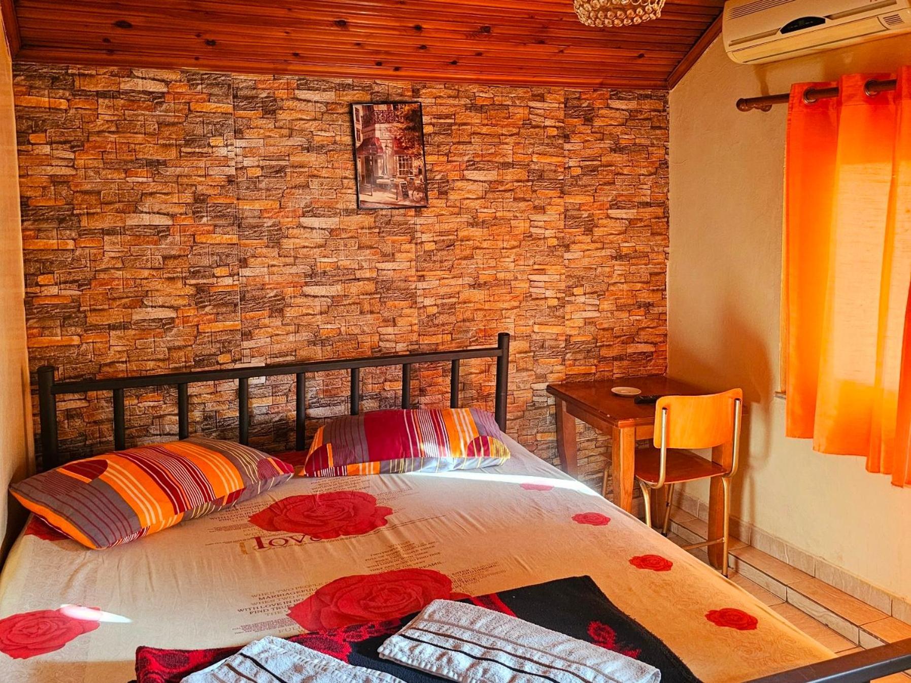 Dafina Hotel Tirana Cameră foto
